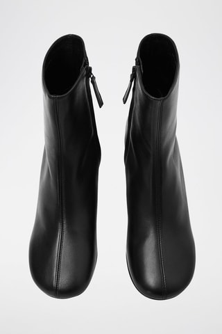 Botins em couro - Preto