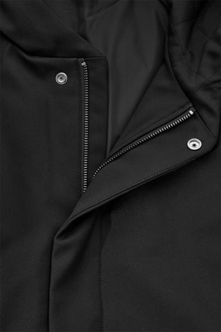 Parca com capuz - Preto  - COS