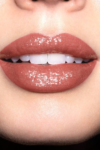 Barra de labios Super Lustrous Shine & N.° 020 Nude Illuminator - 3,1 g