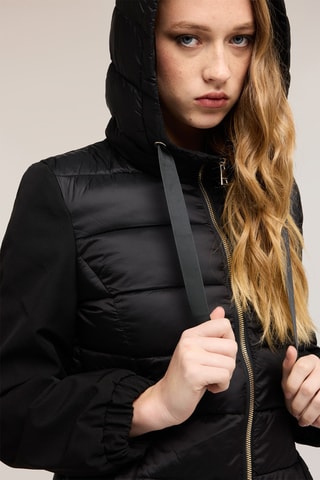Anorak con capucha - Negro