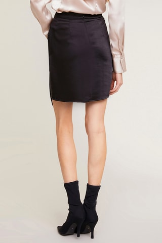 Falda cruzada de talle alto - Negro