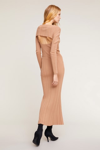 Jersey corto y vestido largo - Beige