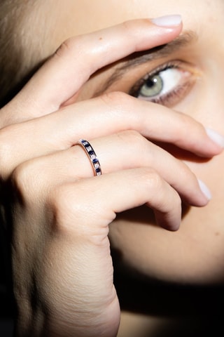 Anello Alternance - Oro bianco, diamanti e zaffiro