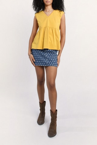 Top 
Amarillo - Molly Bracken