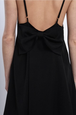 Vestido evasé 
Negro - Molly Bracken