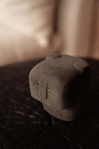 3 statuettes en grès Sumba - 6 x 7 x 9 cm