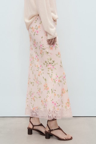 Jupe fleurie avec détail en dentelle - Rose