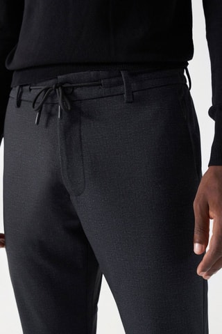 Pantalón slim fit - Negro
