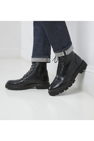 Boots regular em couro - Preto - Preto
