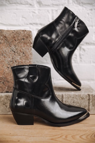 Bottines en croûte de cuir vernie Sixtin - Noir