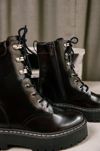 Bottines en croûte de cuir vernie Josefine - Noir
