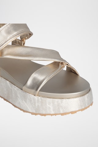 Sandalias con plataforma - Dorado