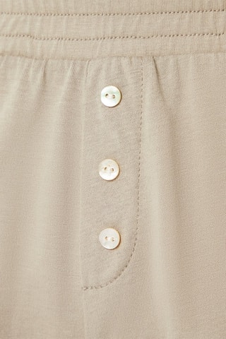 Short Gam Kaki