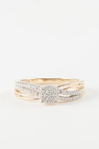 Anillo - 
Oro amarillo y diamantes