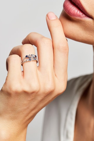 Anillo Sphir Elixir - Oro blanco, diamantes, topacios y zafiros