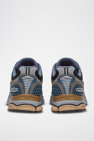 Zapatillas Progrid Triumph 4 - Gris oscuro y marrón claro