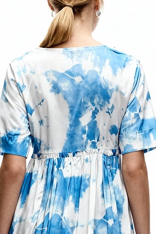Vestido recto tie-dye - Blanco y celeste - Ganni