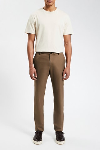 Pantalón slim fit - Camel