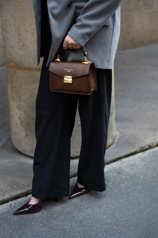 Sac à main en cuir Leah - Marron et doré