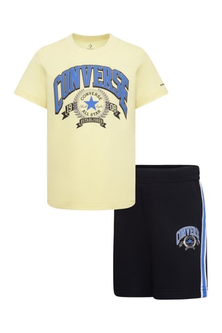 T-shirt e shorts - Nero e giallo
