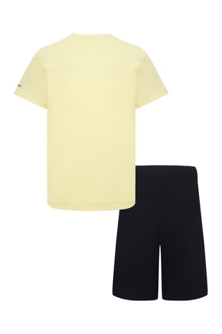T-shirt e shorts - Nero e giallo