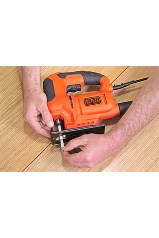 Scie sauteuse - 400 W