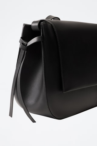 Sac bandoulière en cuir de veau Ilona - Noir