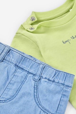 T-shirt e shorts - Verde chiaro e celeste - Bianco, blu e verde