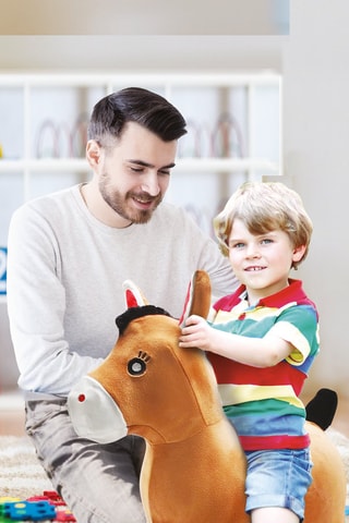 Cheval sauteur gonflable en peluche - Dès 3 ans