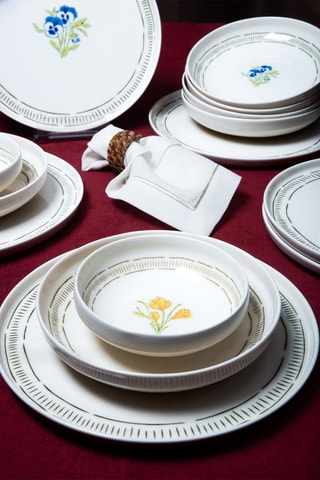 Service de vaisselle en porcelaine - 18 pièces