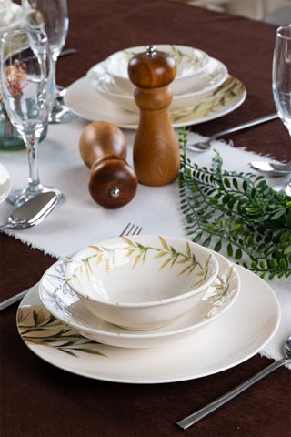 Service de vaisselle en porcelaine - 18 pièces
