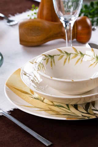 Service de vaisselle en porcelaine - 18 pièces
