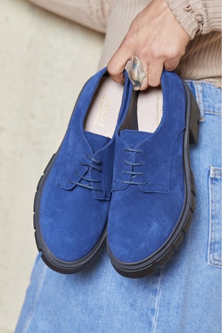 Nubuck Derby’s met Hak Valentina Blauw