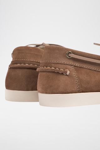 Chaussures bateau en nubuck - Marron