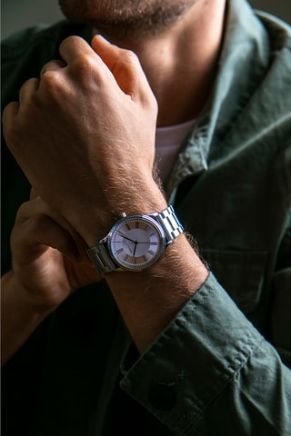 Reloj de cuarzo de acero Plateado