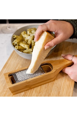 Râpe à fromage en bambou et acier inoxydable