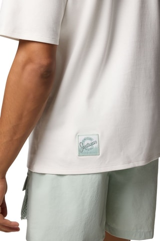 Camiseta Cove Beach™ - Blanco y verde claro