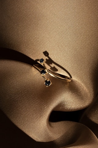 ##Bague Filante - Or jaune et saphirs