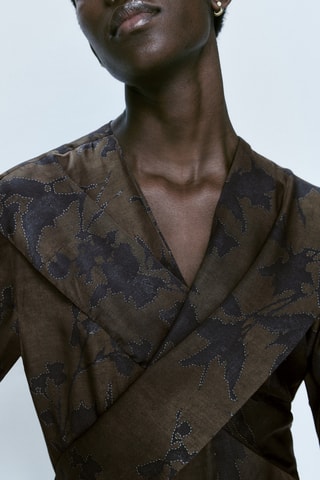 Vestido fluído com estampado - Caqui e cinzento-escuro