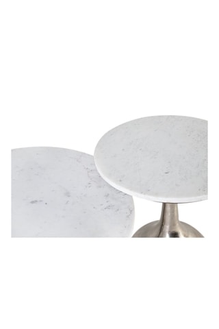 Tables gigognes en marbre - 75 x 41 / 53 x 46 cm