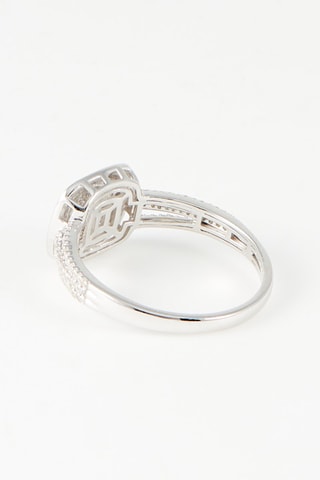 Anel Ramona 
Ouro branco e diamantes