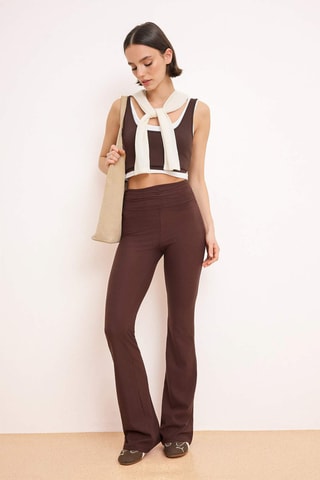 Pantalón flare de tiro alto - Marrón