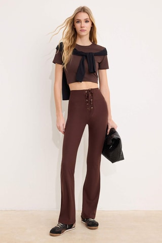 Pantalón flare de tiro alto - Marrón