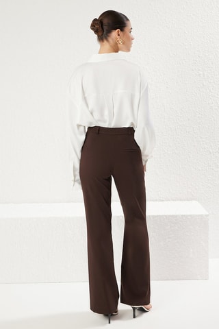 Pantalón flare de tiro alto - Marrón oscuro