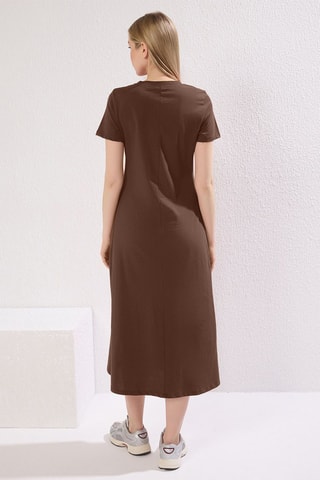 Vestido médio - Castanho