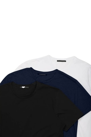 3 camisetas - 
Negro y blanco