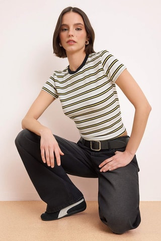 Camiseta - Blanco y amarillo