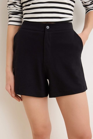 Short regular fit de tiro alto - Negro
