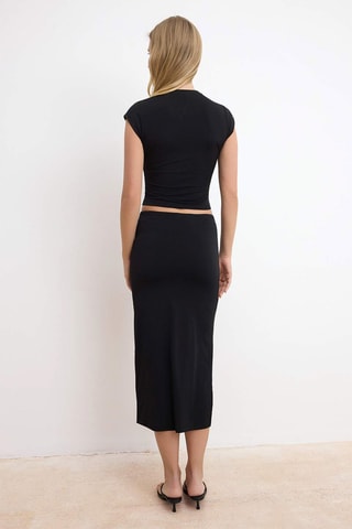 Camiseta y falda recta - Negro