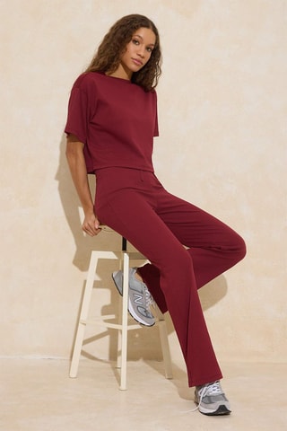 Camiseta y pantalón recto - Burdeos